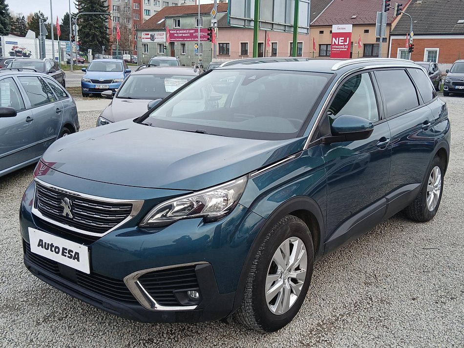Peugeot 5008 1.2PT 