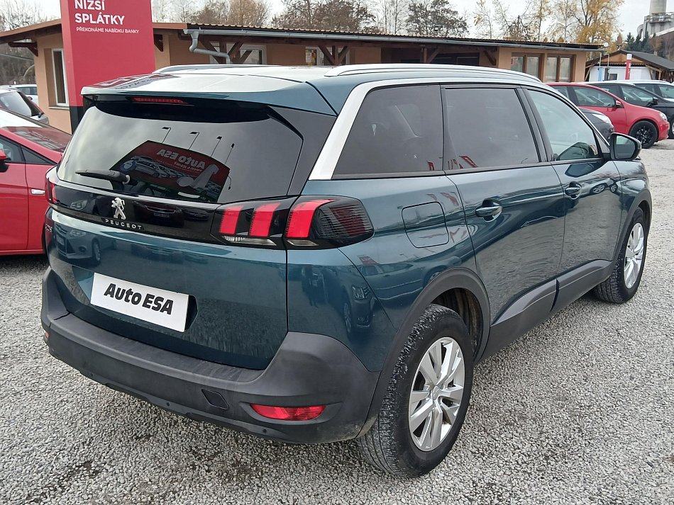 Peugeot 5008 1.2PT 