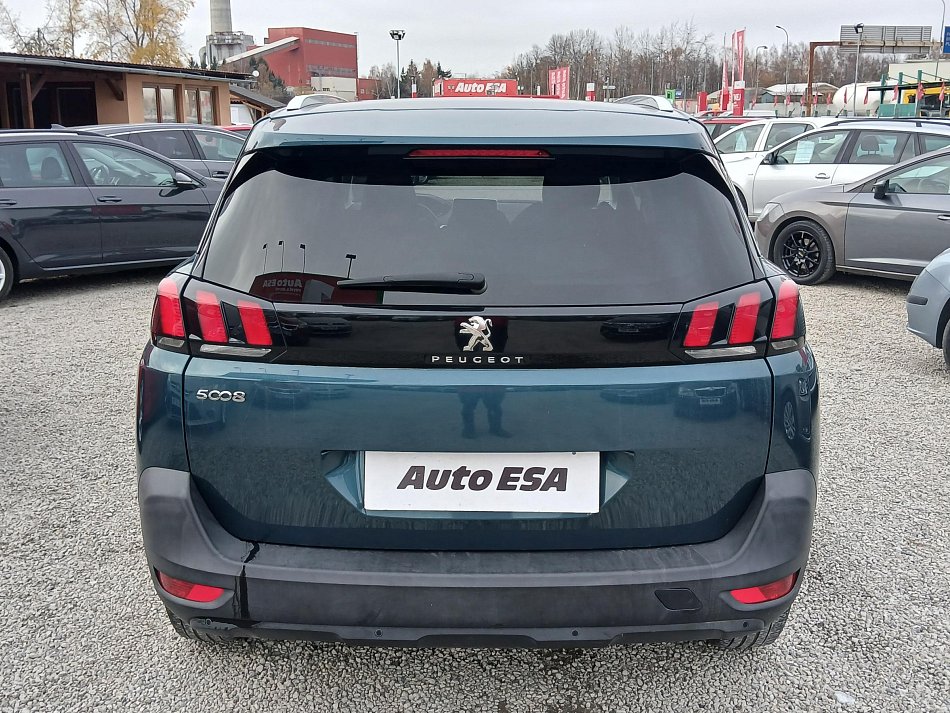 Peugeot 5008 1.2PT 