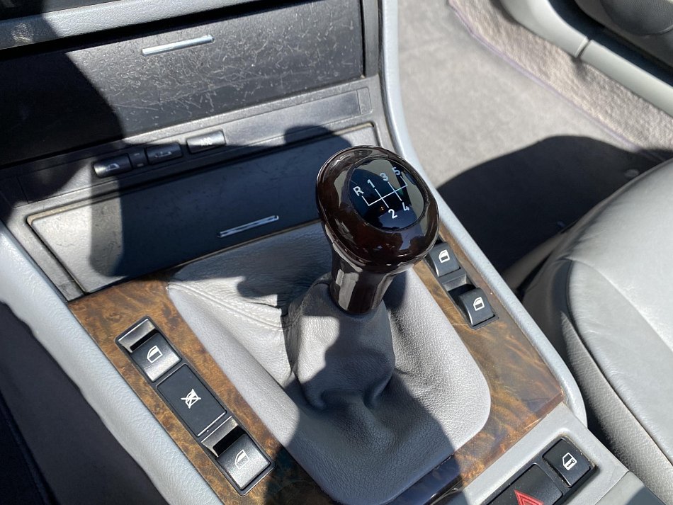 BMW Řada 3 2.5i  325 CI