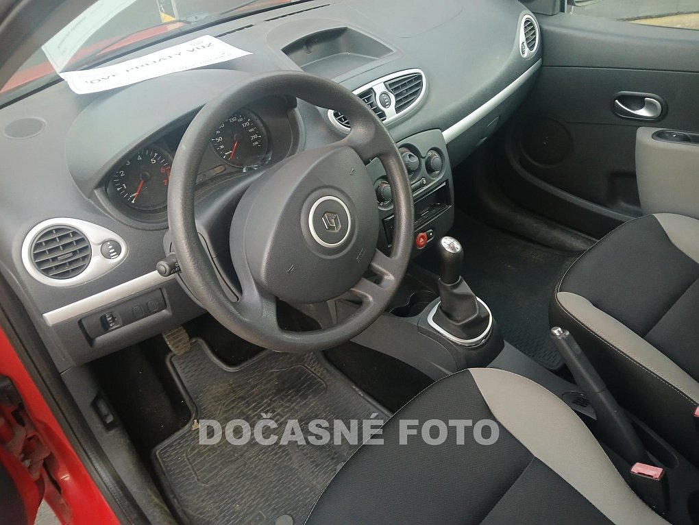 Renault Clio 1.2i 