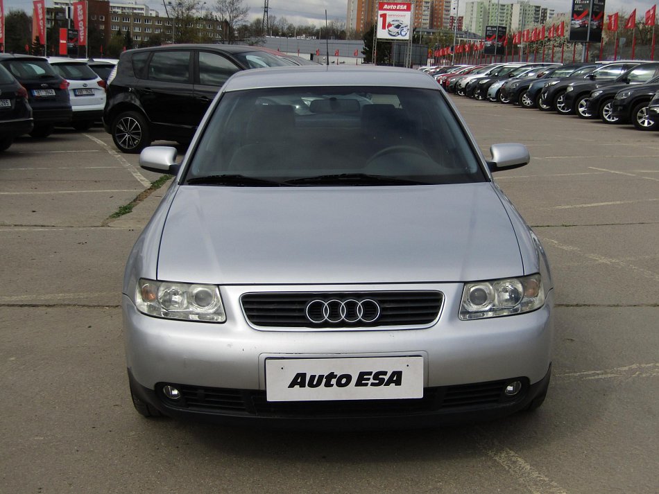 Audi A3 1.6i 