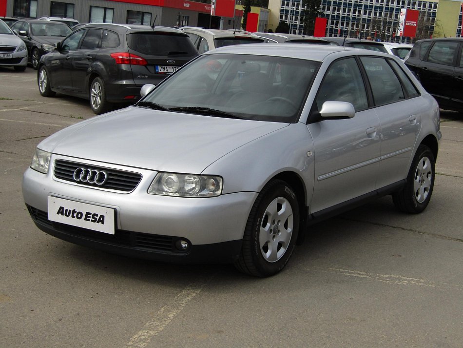 Audi A3 1.6i 