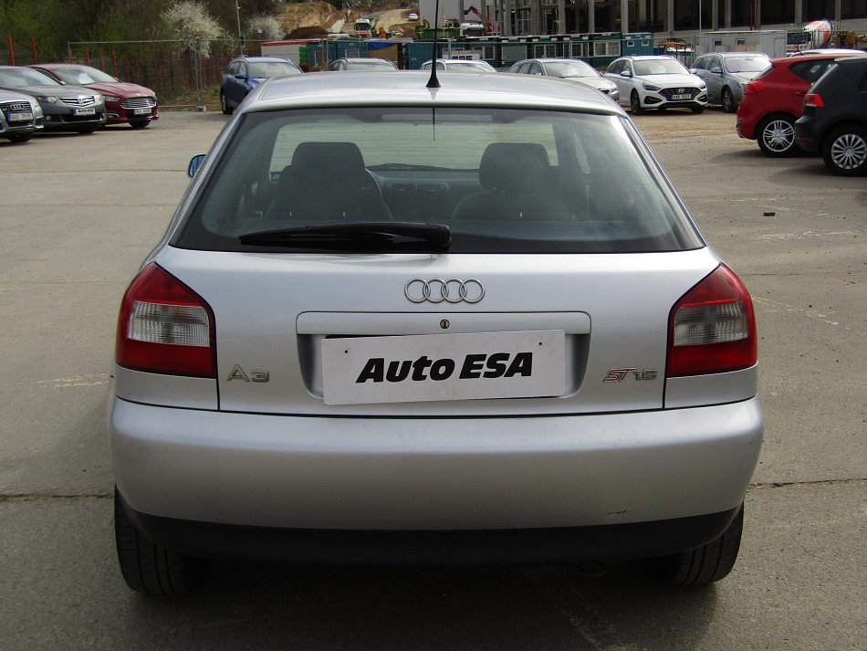 Audi A3 1.6i 