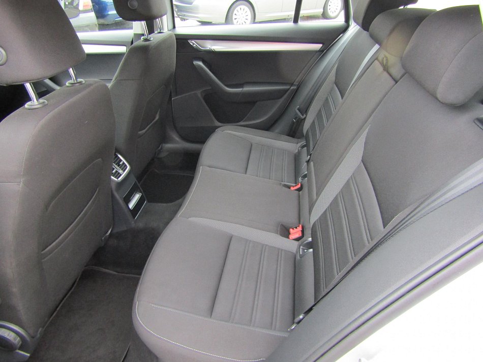 Škoda Octavia III 1.6 TDi Ambition Plus