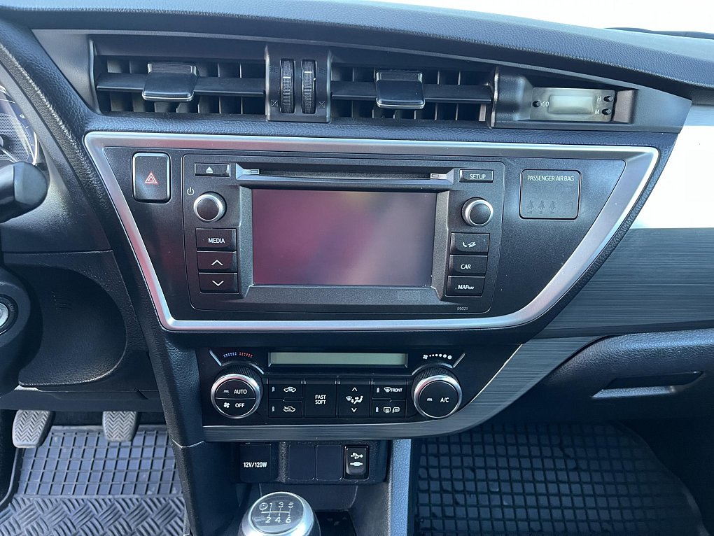 Toyota Auris 1.6 VVTi 