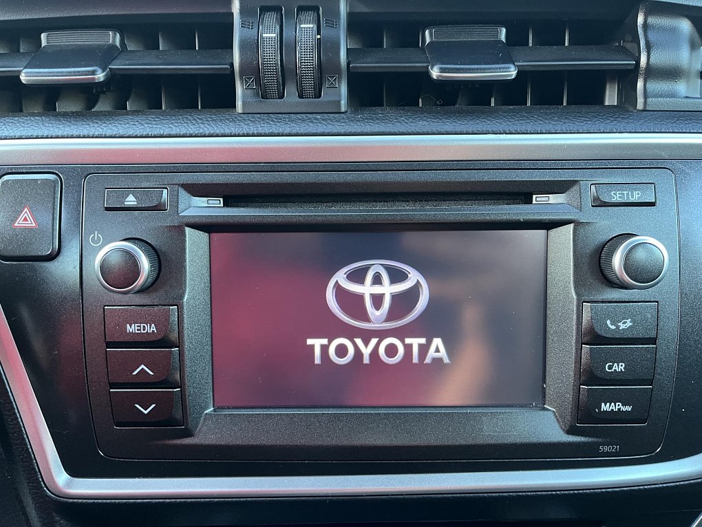 Toyota Auris 1.6 VVTi 