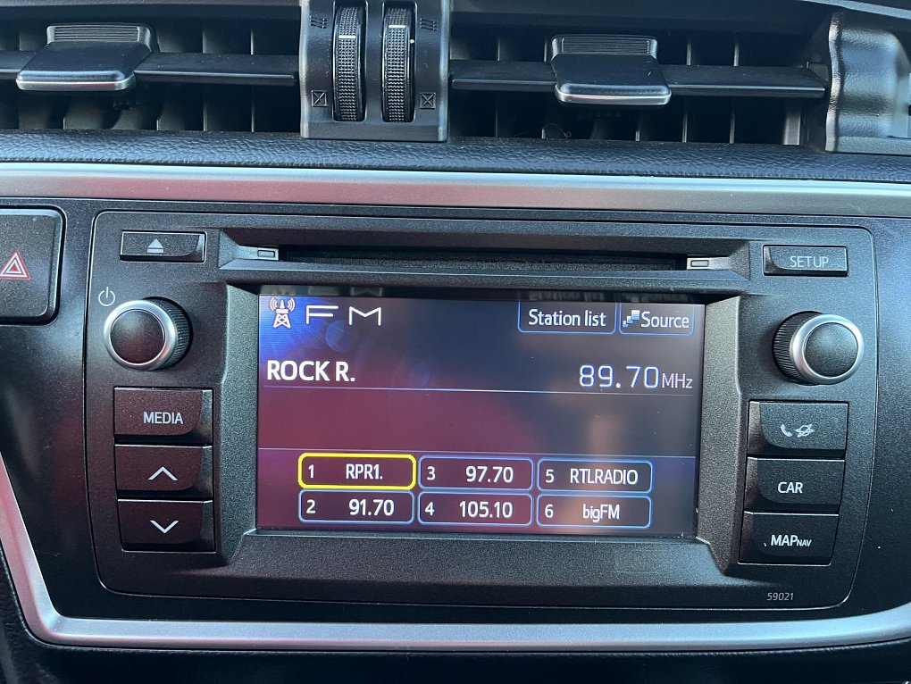 Toyota Auris 1.6 VVTi 