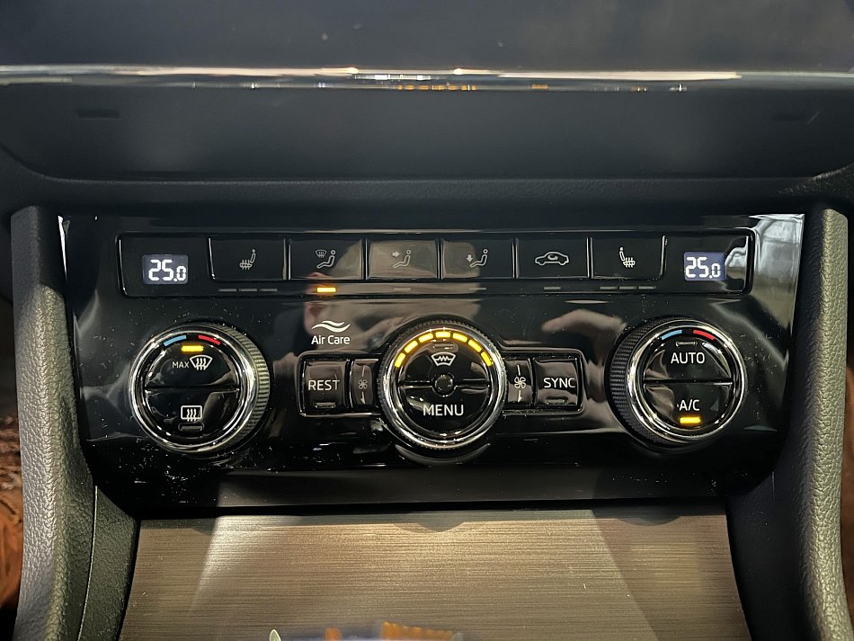 Škoda Superb III 2.0TDi Style