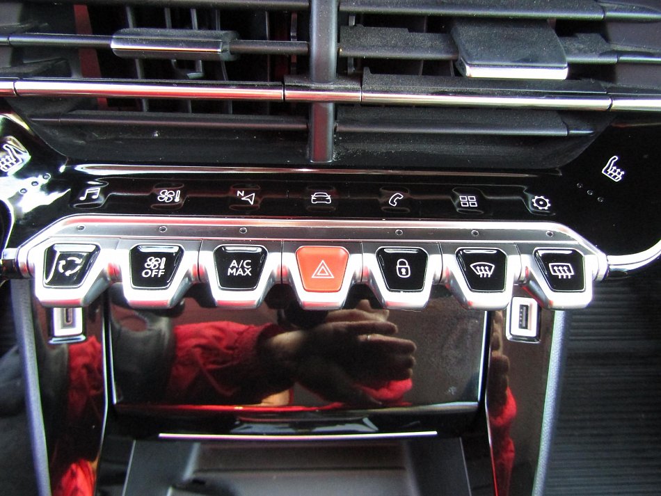 Peugeot 2008 1.5 HDi 