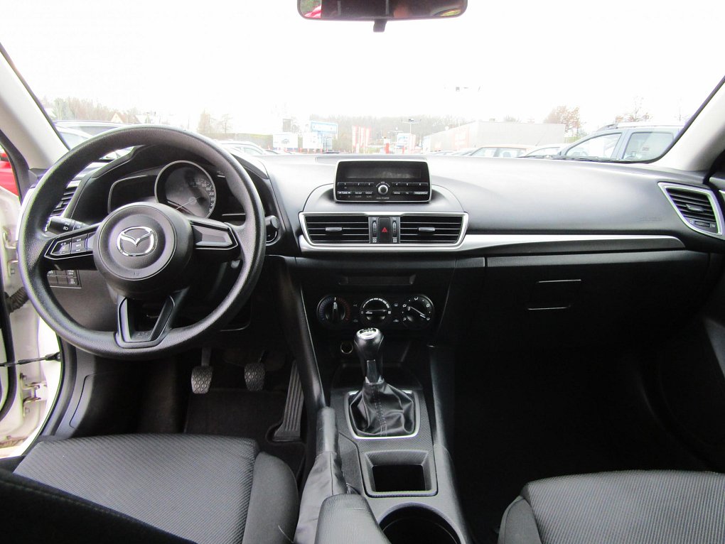 Mazda 3 1.5i 