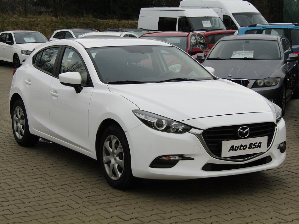 Mazda 3 1.5i 
