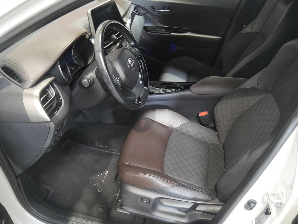 Toyota C-HR 1.8HSD Executive 2WD