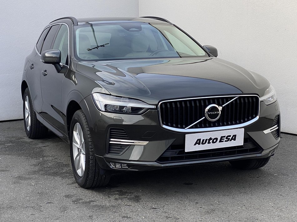 Volvo XC60 2.0 B4 Momentum AWD