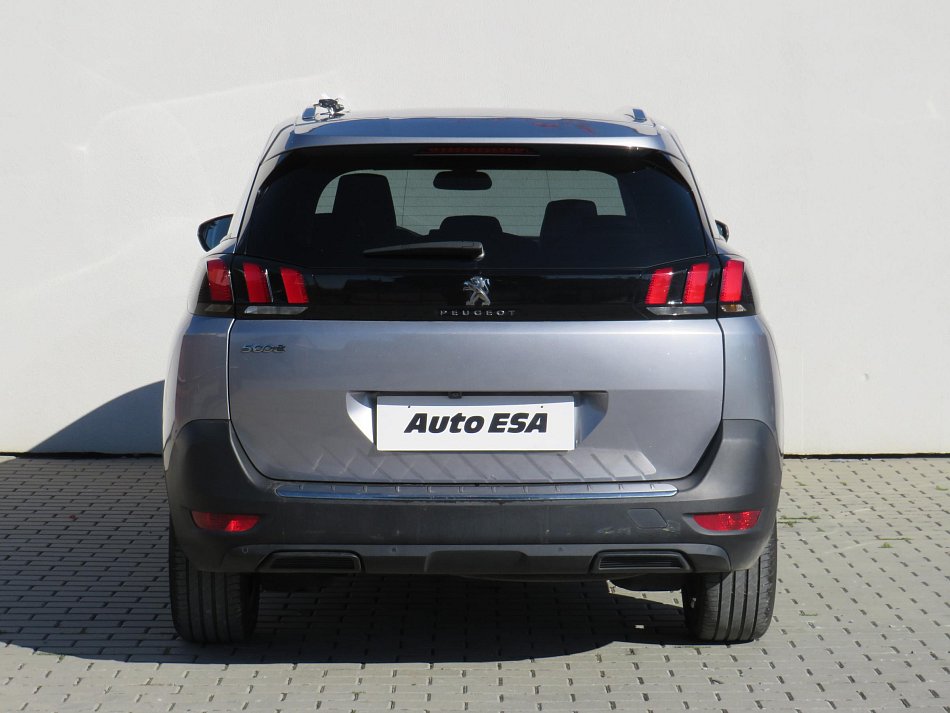Peugeot 5008 1.5HDI 