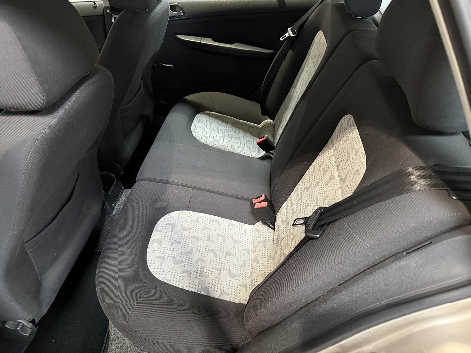 Škoda Fabia I 1.4i 16V 