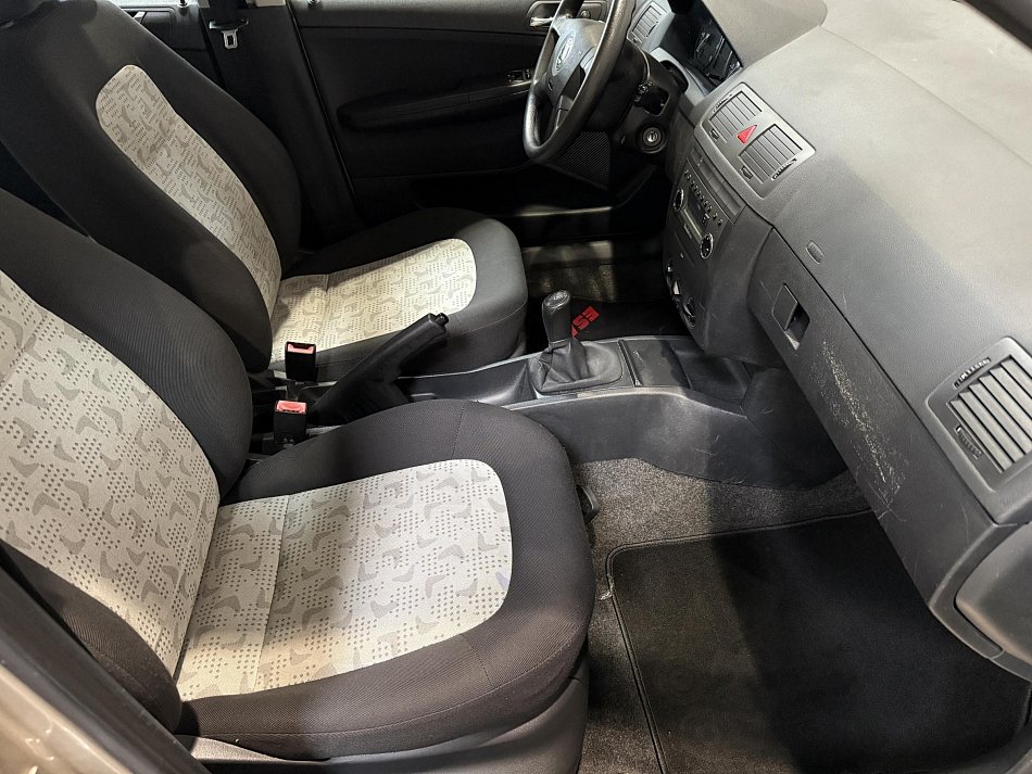 Škoda Fabia I 1.4i 16V 
