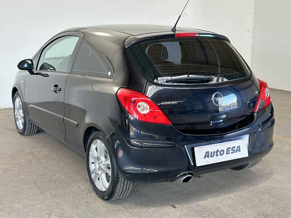 Opel Corsa 1.2i 