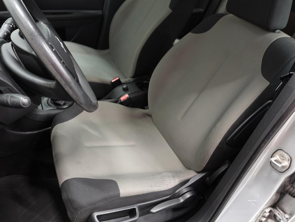 Citroën C4 1.6i 