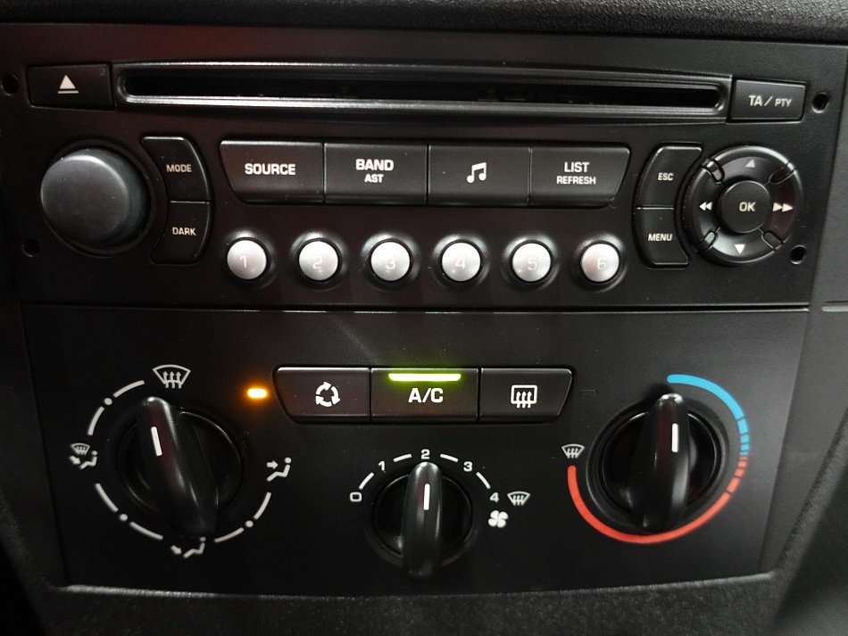 Citroën C4 1.6i 