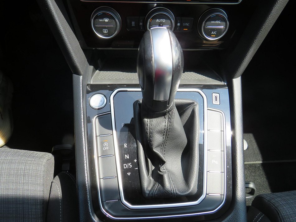 Volkswagen Passat 2.0TDi 