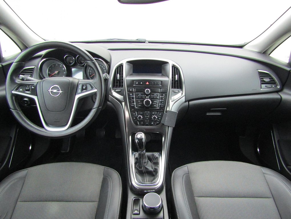 Opel Astra 1.4T Cosmo