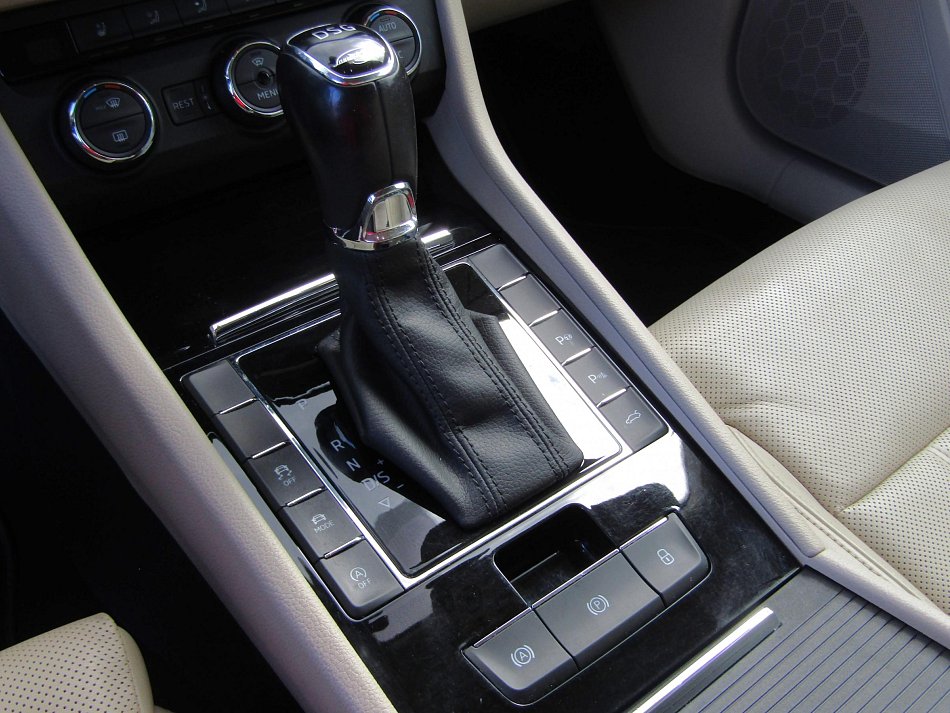 Škoda Superb 2.0TDi  4x4