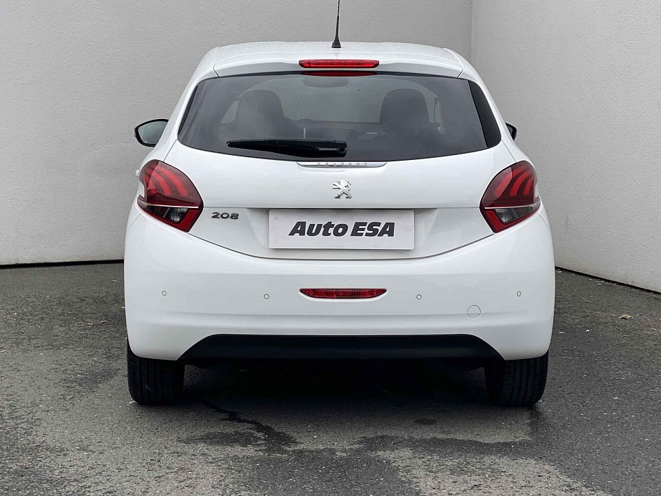 Peugeot 208 1.2PT Signature