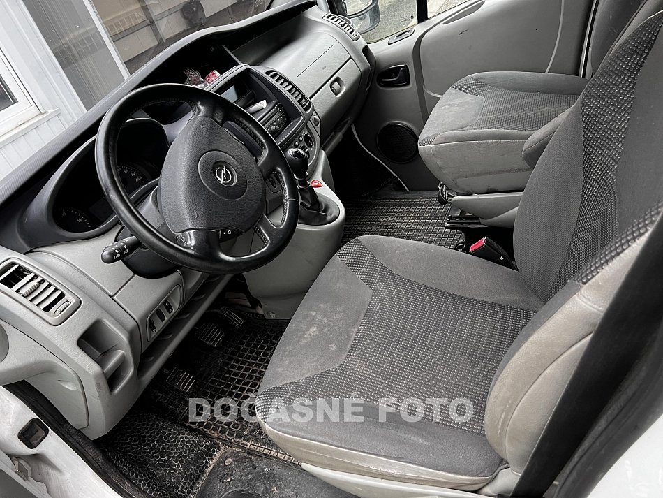 Opel Vivaro 2.0dCi  L2 5míst