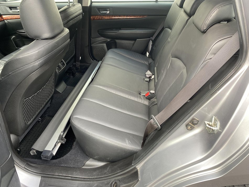 Subaru Outback 3.6 i 