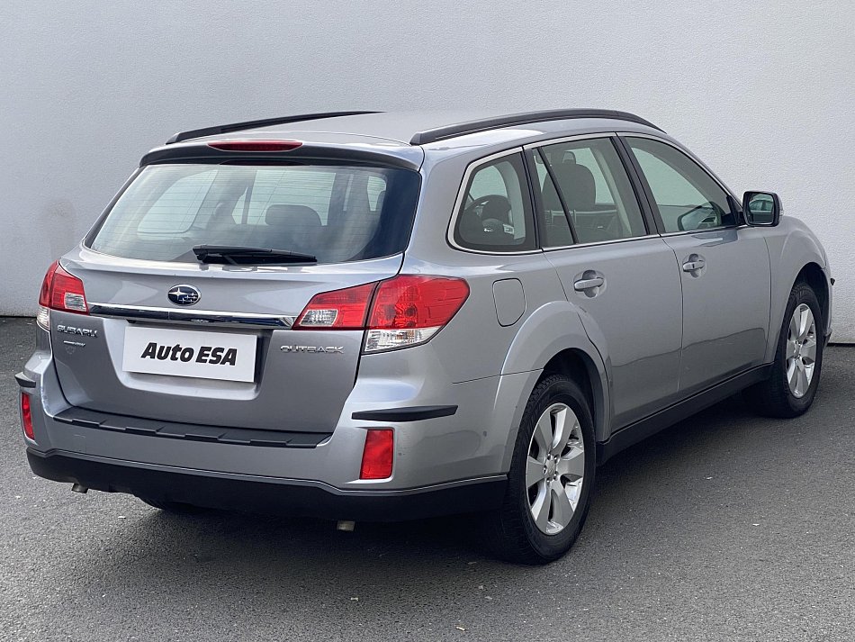 Subaru Outback 3.6 i 
