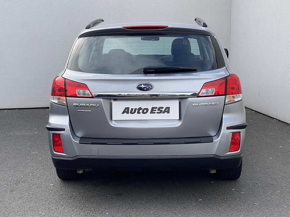 Subaru Outback 3.6 i 