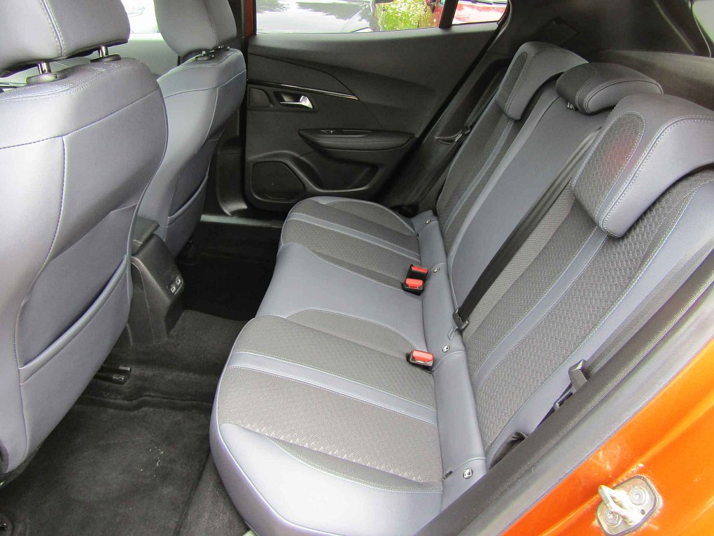 Peugeot 2008 1.2PT Allure