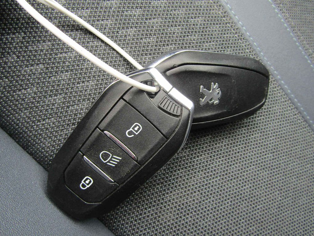 Peugeot 2008 1.2PT Allure