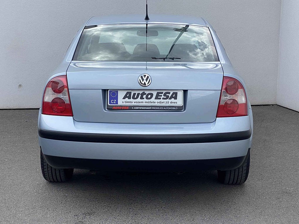 Volkswagen Passat 1.6 i 