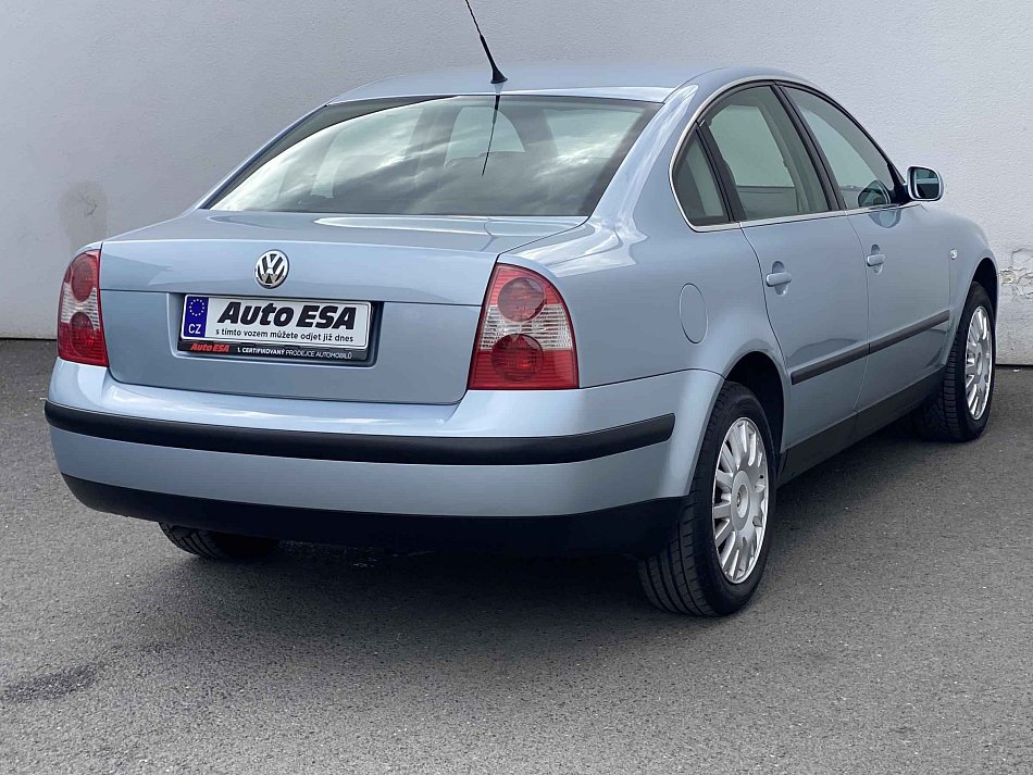 Volkswagen Passat 1.6 i 