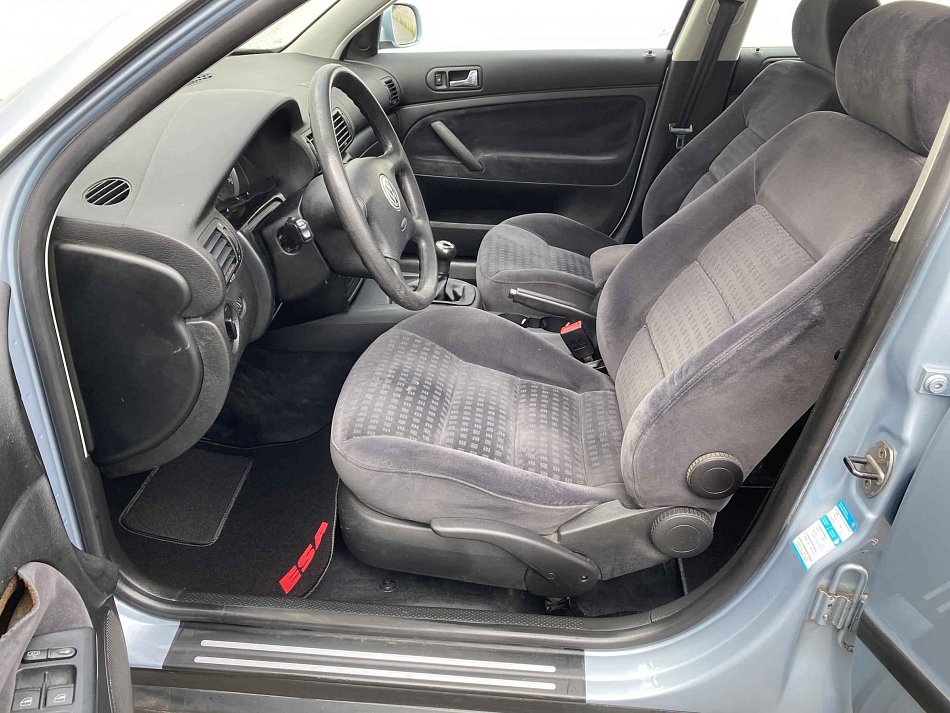 Volkswagen Passat 1.6 i 