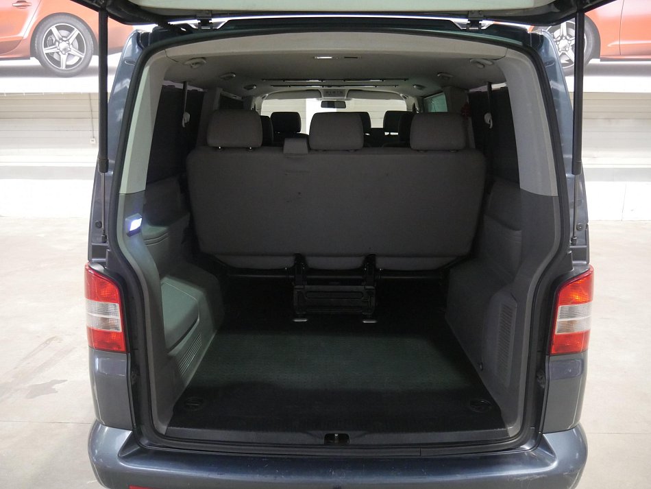 Volkswagen Transporter 2.5TDi  L2 9míst