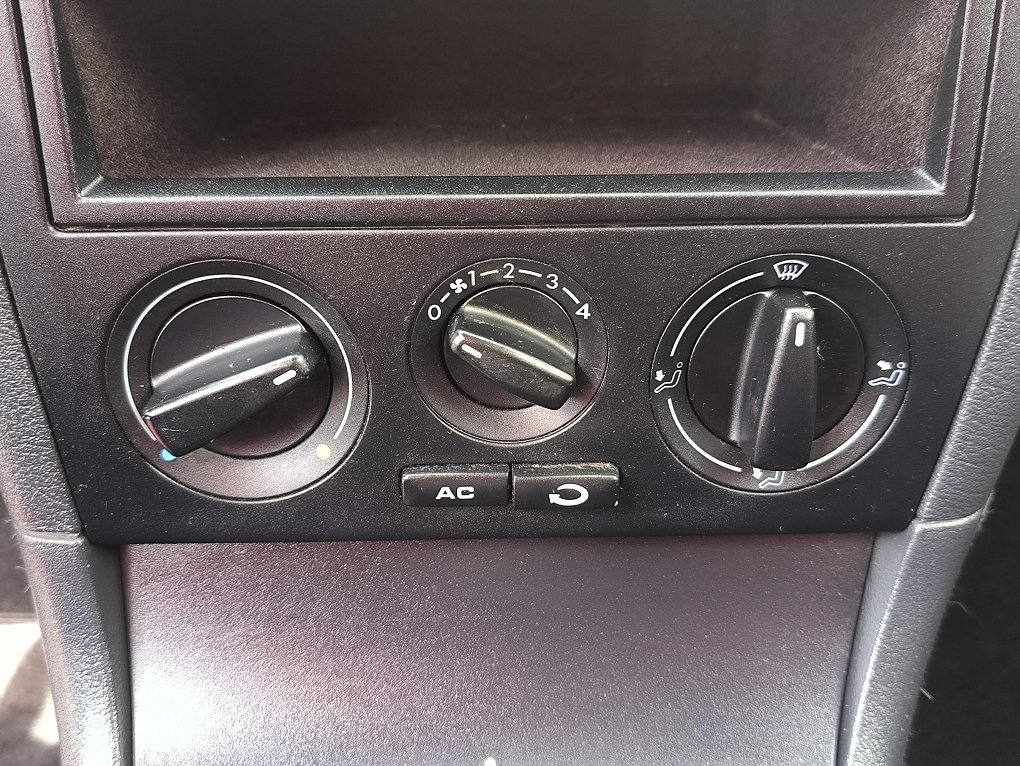 Škoda Octavia 1.6 MPi Tour