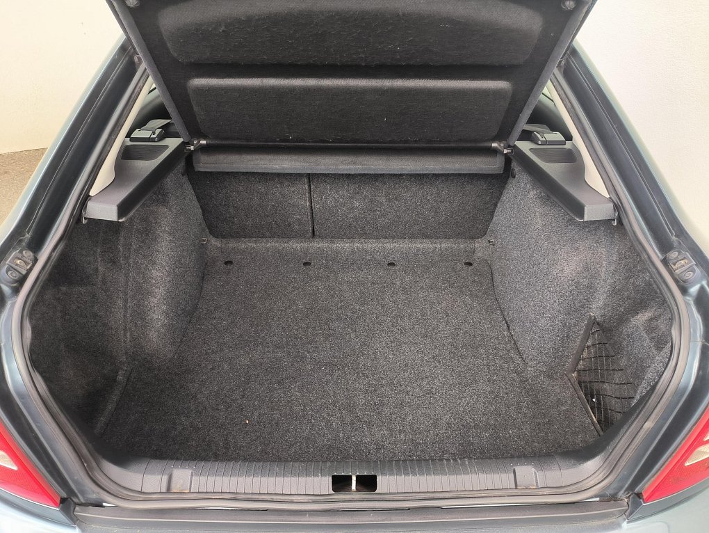 Škoda Octavia 1.6 MPi Tour