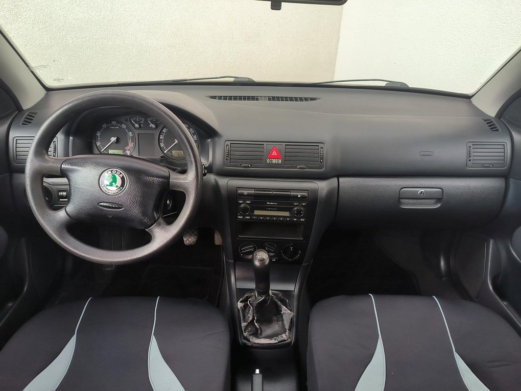 Škoda Octavia 1.6 MPi Tour