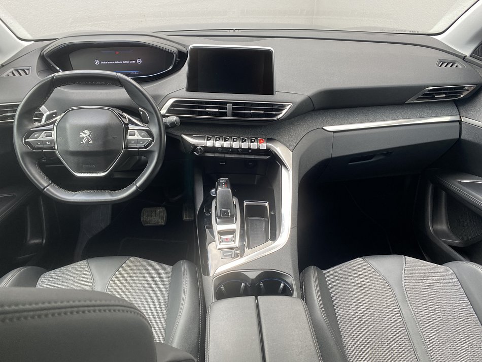 Peugeot 3008 1.2PT Allure