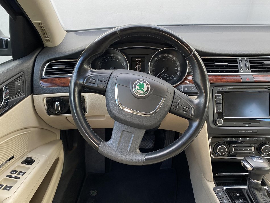 Škoda Superb II 3.6 Elegance 4x4