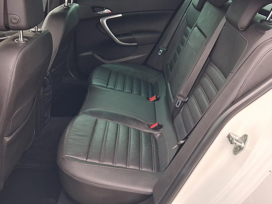 Opel Insignia 2.0CDTi 