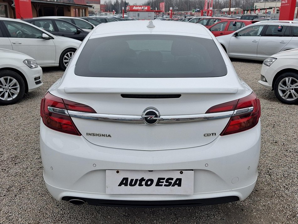 Opel Insignia 2.0CDTi 