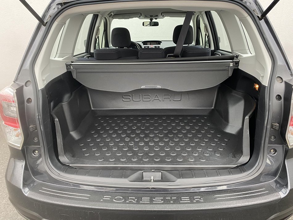 Subaru Forester 2.0 i  AWD