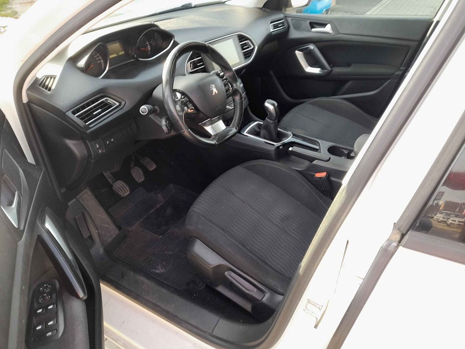 Peugeot 308 1.6 HDi 