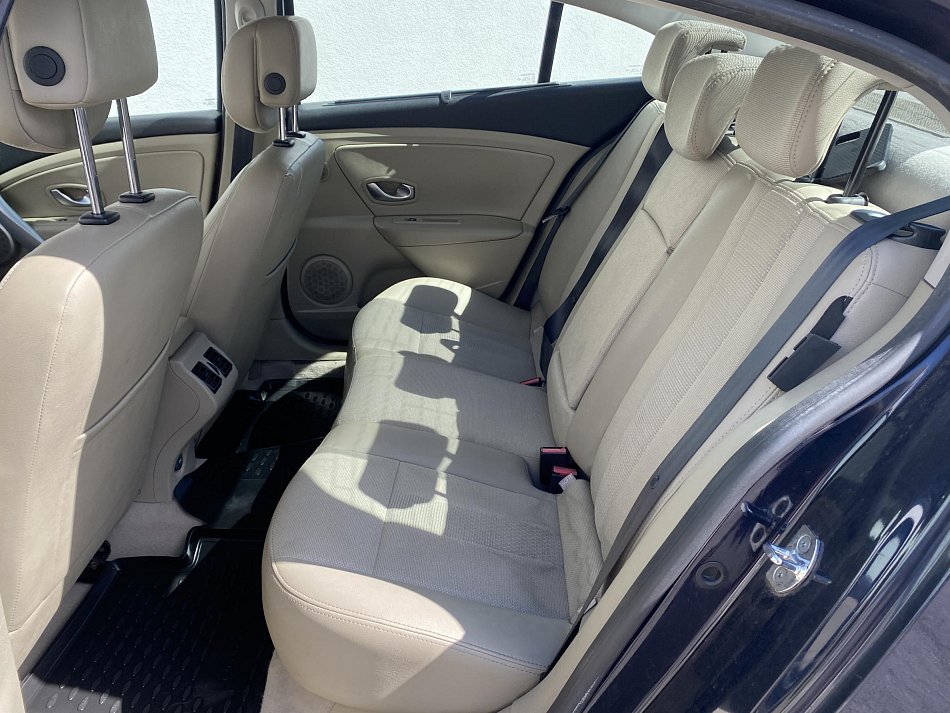 Renault Fluence 1.6i 