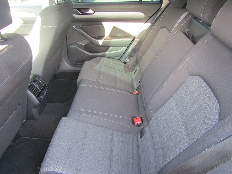 Volkswagen Passat 2.0TDi 