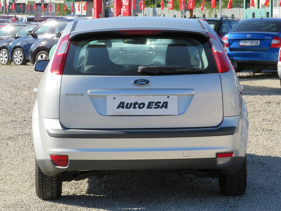 Ford Focus 1.4i 